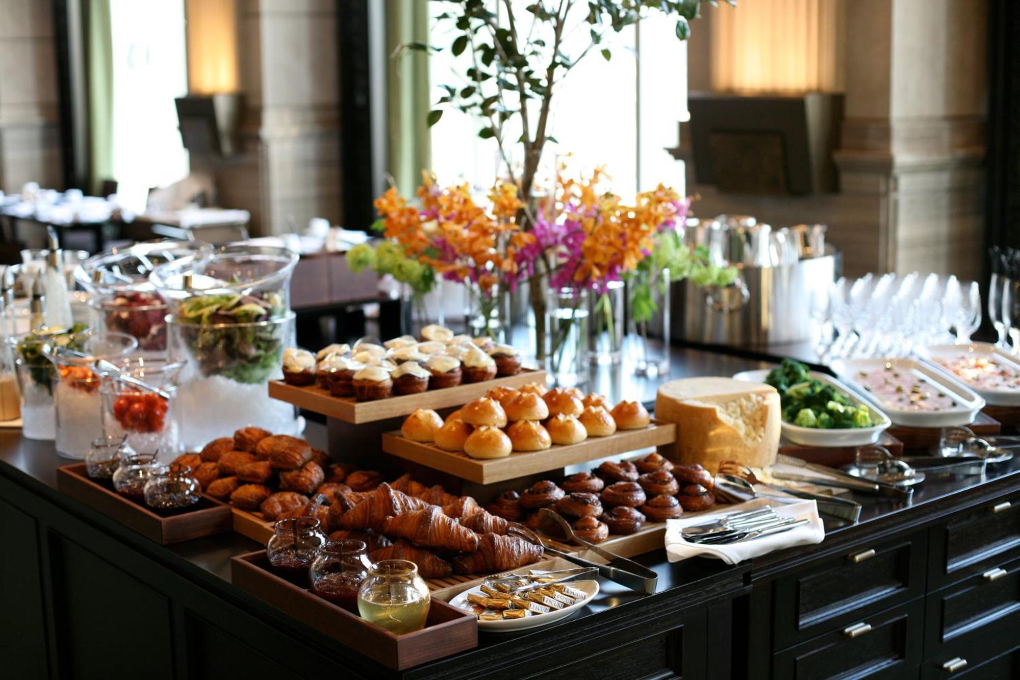 东方酒店 神户 外观 照片 A buffet at a hotel